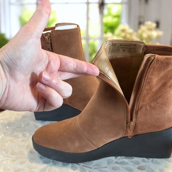 Vionic Skylar Orthotic Wedge Ankle Boots 7 WIDE Cognac Suede Comfort Zip Booties - Picture 7 of 12